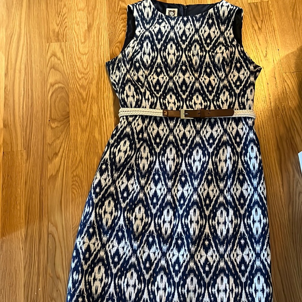 The brand is Anne Klein. The size is 4